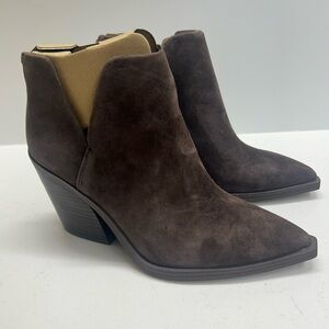 Vince Camuto Gigietta Brown Suede Bootie Size 6M